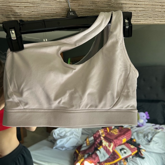 Amazon Other - Women's Asymmetrical Sports Bra - Cream